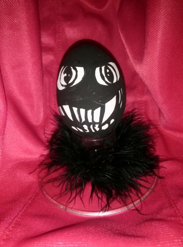 Arar_23's tweet photo. Mi huevito se llama Kirimonstruoso #MiKiriDisfraz @alimentosKIRI http://t.co/wSN3Bk5i5V