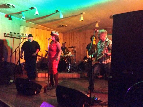 ReachingRight's tweet image. Thanks to 104 Bar &amp;amp; Grill and Exit 52 for letting us play at this party! It was a great time! Keep rockin!