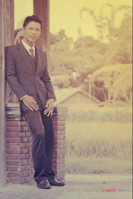 Trias_OrdEdu's tweet photo. Karya seorang teman...suwun kang Ian.. http://t.co/RmNm0mqT7p