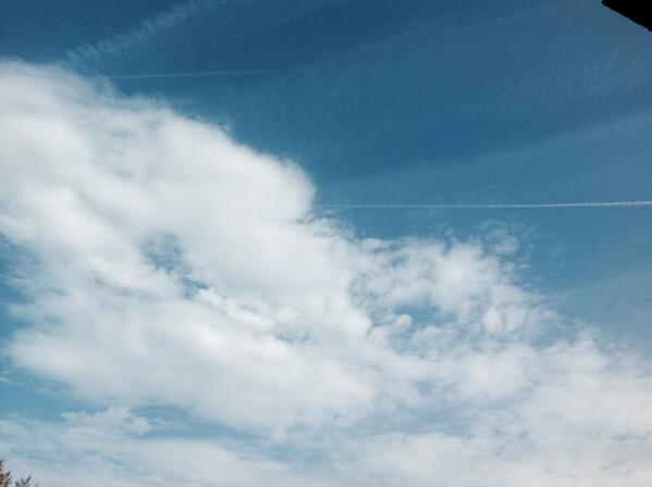 ChemtrailersEye's tweet photo. Bon appetit. #chemtrails http://t.co/FJ8C1uBr38