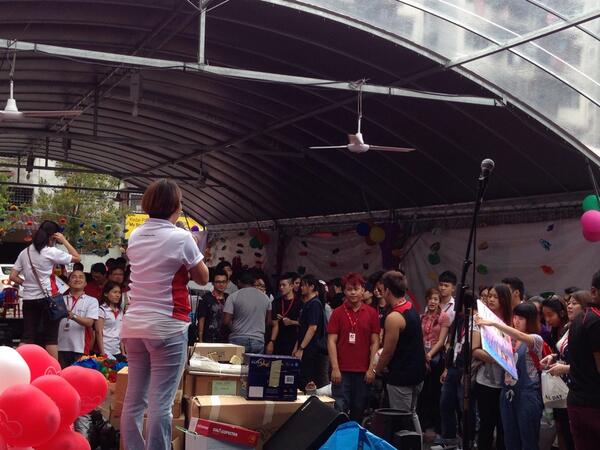 pureidealist's tweet photo. Welcome Sunway students to Prima!! #gglightsfest http://t.co/LztcfTxApg
