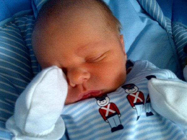 Can't believe this was a year ago #timeflys Happy 1st birthday to gorgeous Ethan James <a href="/XSarahBromwellX/">*SaRaH*BrOmWeLl*</a> 😘