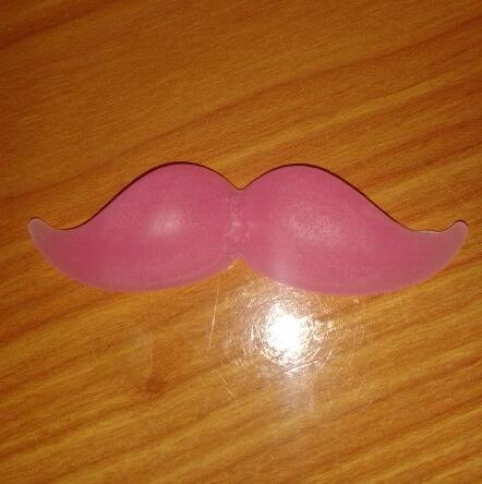 Handmadestz's tweet photo. Jabones con forma de bigotes!!!!!!! http://t.co/Xopd4offp2