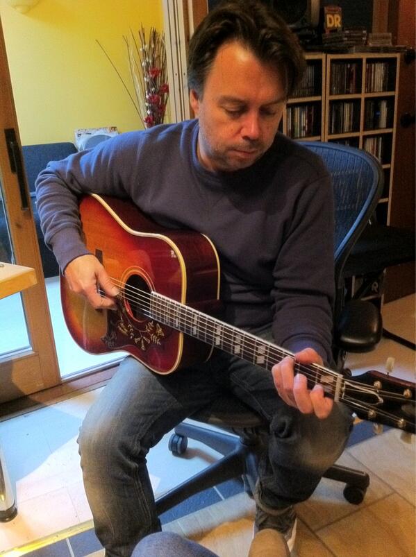 _NikkiJWilliams's tweet photo. In the studio with the boys! @handmadebeats #MakingMusic! #LovingLife http://t.co/SYlrkSitiK