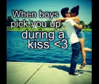 RefentseCo's tweet photo. This is so sexy and romantic http://t.co/yi57uwnQTB