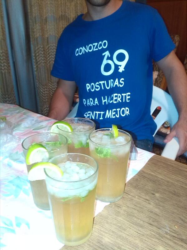 lolhermana's tweet photo. Un noche muy completa con los bonicos de @abremeelflan  @OscarNelo1987  y #maikel #muchisimasrisas http://t.co/GnjZ3V9jRc