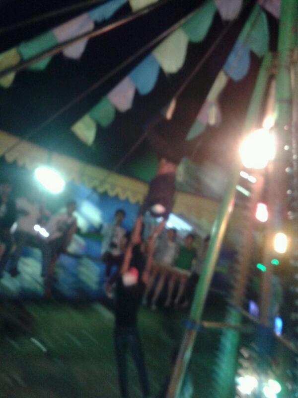 hemziee's tweet image. Mas, ajari aku akrobatik mas~ #apeng #asli