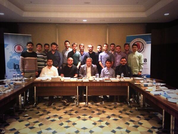 GencIDSB's tweet photo. '@IDSB_Birlik Genel Sekreteri Sn @AvAliKurt bey ve ekibimiz... http://t.co/FdYuyIgYqj