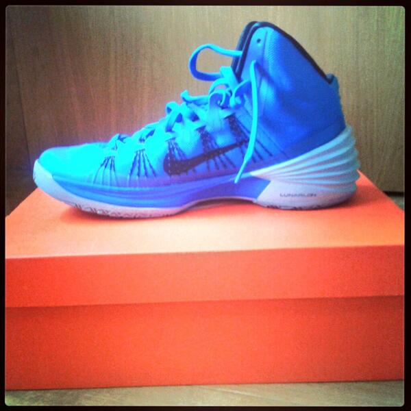 Manuuu10's tweet photo. #NuevasZapas 
#NikeHiperdunk13 
#Nice http://t.co/tqBgMWNWRF
