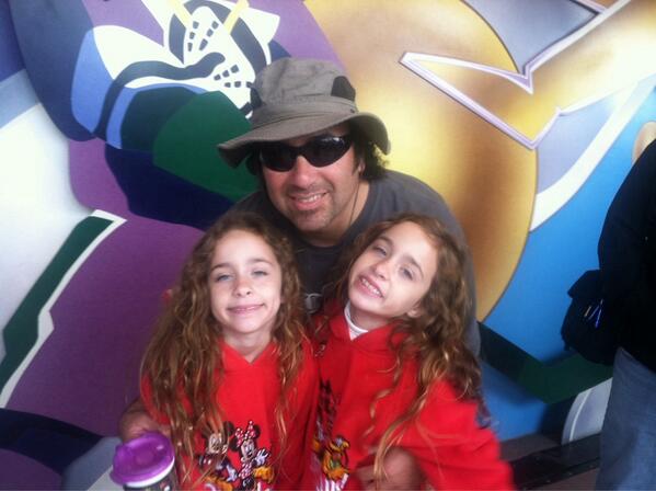 CarterEscudero's tweet image. “@DisneylandAP: Registration is open near the entrance of Innoventions for today&apos;s #APMagic. WE ARE IN!