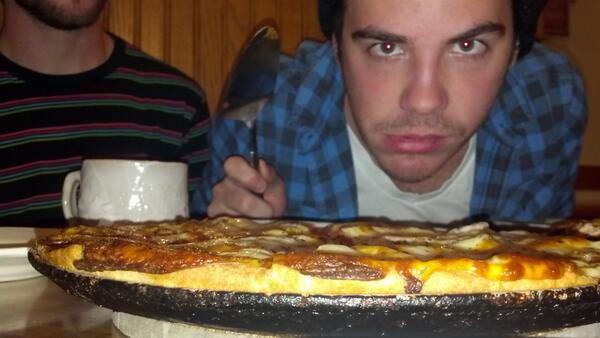 TheHomecoming's tweet photo. Coccia House pizza last night with our manager @myboystones for @mikesyph's birthday! http://t.co/ESKAR9skot