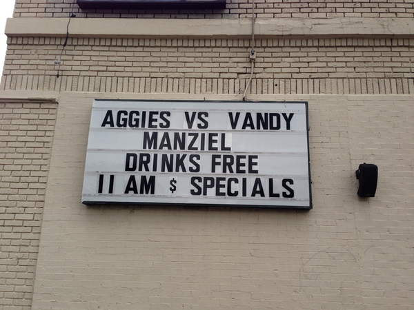 AggieMemes's tweet photo. Gigem Johnny. http://t.co/peVCQVAzgK