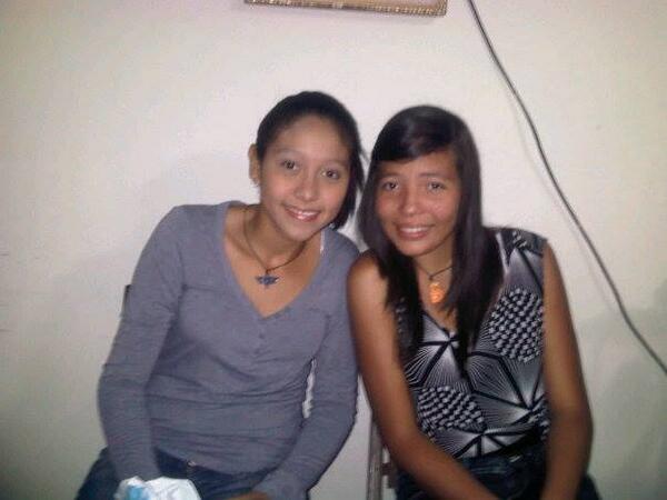 rosibel_l's tweet photo. Mi Amix y Yo http://t.co/WUwahdG30S