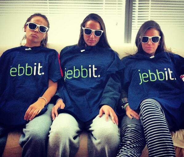 JebbitBU's tweet image. Repping their @Jebbit gear while they earn some money #sexappeal