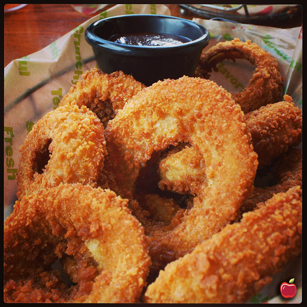 Applebees's tweet photo. Time to ring in the weekend! http://t.co/yTJfKHRukS