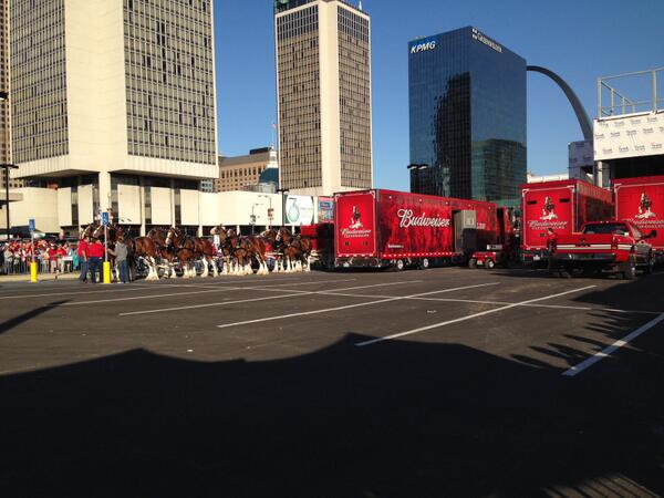 M2ArchStudio's tweet image. We design buildings but @Cardinals design talented baseball teams. Go out and win this weekend!  #GoCards!