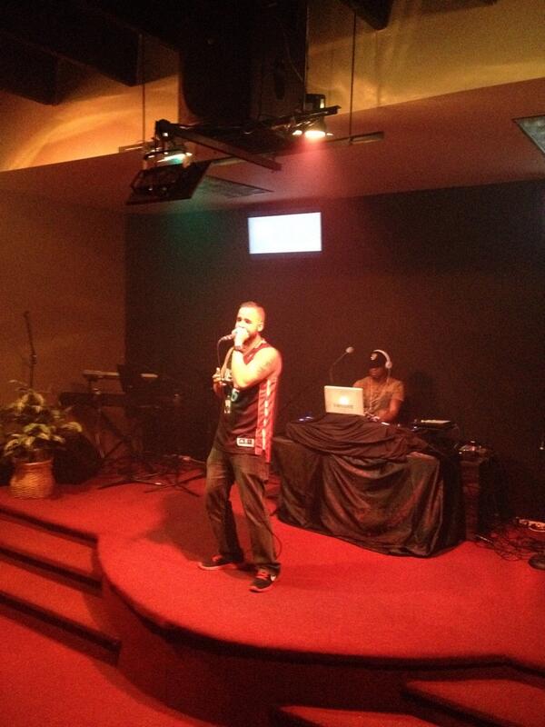 StoriesandBeats's tweet photo. Sound check now!! #bring a #friend #storiesandbeats 7pm http://t.co/7OyBzd80Dq