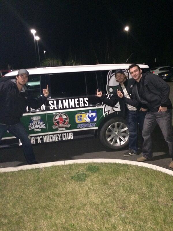 howsitgoinn's tweet photo. Doesn't matter where I play always #fucktheslammers @15Ellis @algallant24 http://t.co/PDnqQiTqbQ