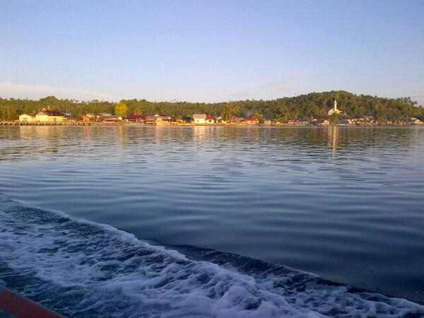 fegarmy's tweet image. My own town see from the boat