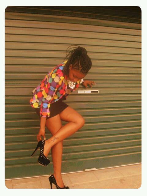 VeeColour tweet picture
