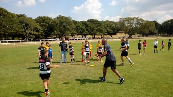 Aspiring <a href="/rugbyworldcup/">Rugby World Cup</a> winners showing their skills to <a href="/georgegregan/">George Gregan</a> at a #rugby session for Webb Ellis cup arrival