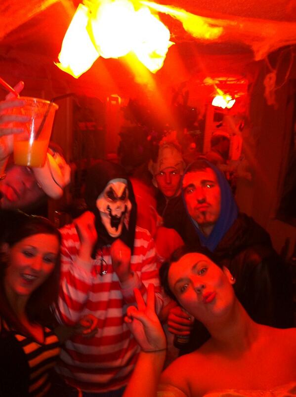 NMenton's tweet image. We do real party's in this house #sessionbox