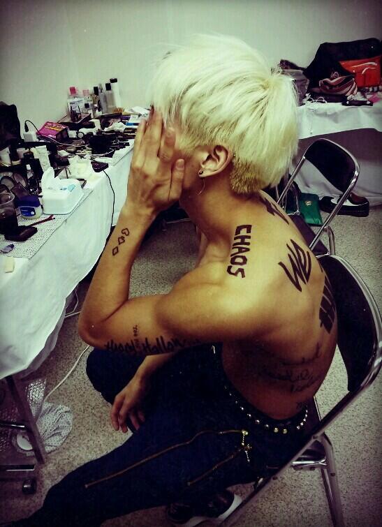 BXjgypDCcAAXGm9.jpg:large