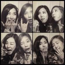 unnieputs's tweet image. snsd ber alay ria hehe #ditonjoksone #twofinger