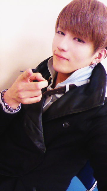 DaeGeonTH's tweet photo. "@ChoiKanism: おつかれさま~ 愛するよ 君たち♥ http://t.co/uPAFVmF6EX"