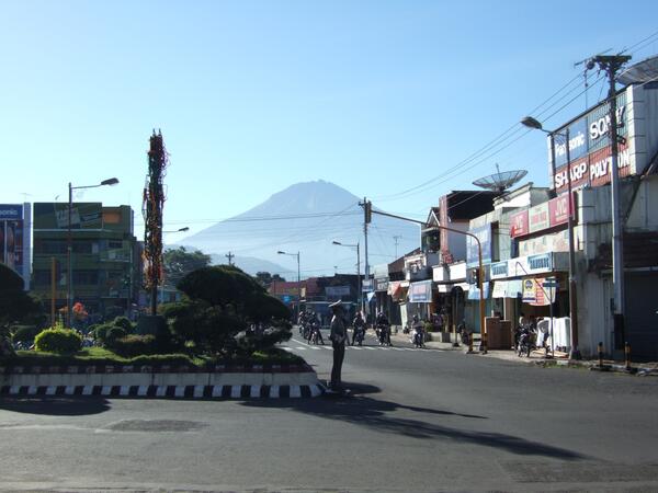 wonosobo's tweet photo. Retweet bagi kamu yang ingin menikmati masa tuamu di kota tercinta Wonosobo ! http://t.co/FppNlqCwxS