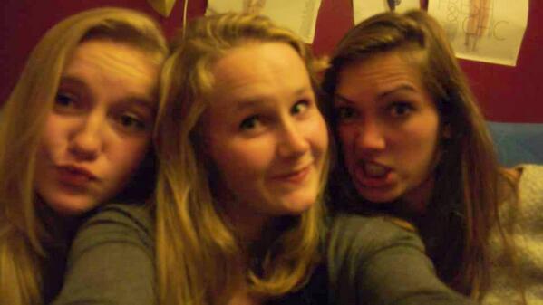 _mathot's tweet image. Y'a pas mieux que vous, mes amrs ♥♥ (cc @TiphaineLolicar, @j_guinard) #LesMieux #MesAmrs #MaBase