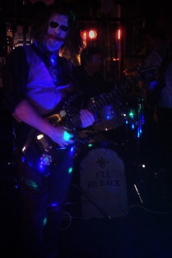 If the Joker ever played guitar... XD