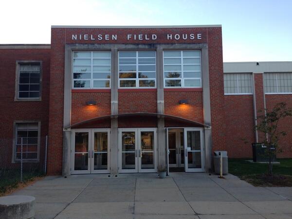 spartanclone's tweet photo. Feel like I'm walking in to watch @Beener1435 drop 30 on someone #NICL http://t.co/ujyccS8CYn