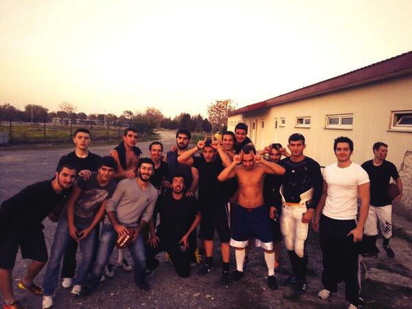 İstanBULLS ailesi olarak bu gün yapılan idmanda oyuncumuz <a href="/Mehmet__T/">Bal Porsuğu</a> nin doğum gününü kutladık. Beraber nice senelere