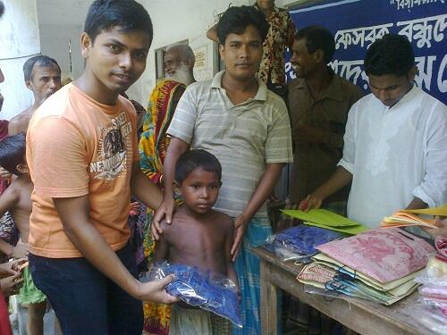 poorchildrens's tweet photo. Need HELP Bangladeshi PooR Child Pls Contact poorbd@gmail.com  #poor #Child #poorchild #Children #Bangladesh http://t.co/8YtUXeVkk0