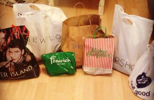 Lucy_Be88's tweet photo. New job equals new wardrobe 😄👗👠 #treatyoself http://t.co/25nCIRk40g