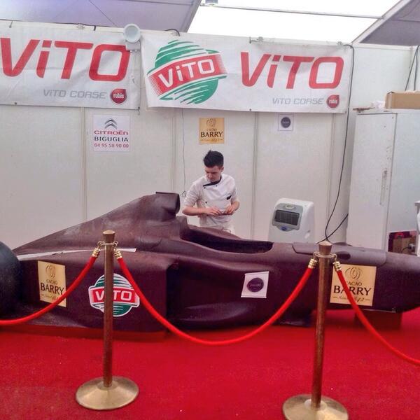 Alors, elle vous plait notre #F1 tout #choco2B !? Avec <a href="/DelicesdeCorse/">Salon du Chocolat</a> #bastia #corse #chocolat