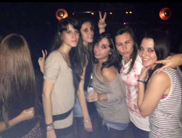 blunky10's tweet photo. Finde de reencuentros =) @05laurita @ElenaFGL @Irene_pH @CoralGc #ceci #bea #moondance http://t.co/KkL8YhFkbh