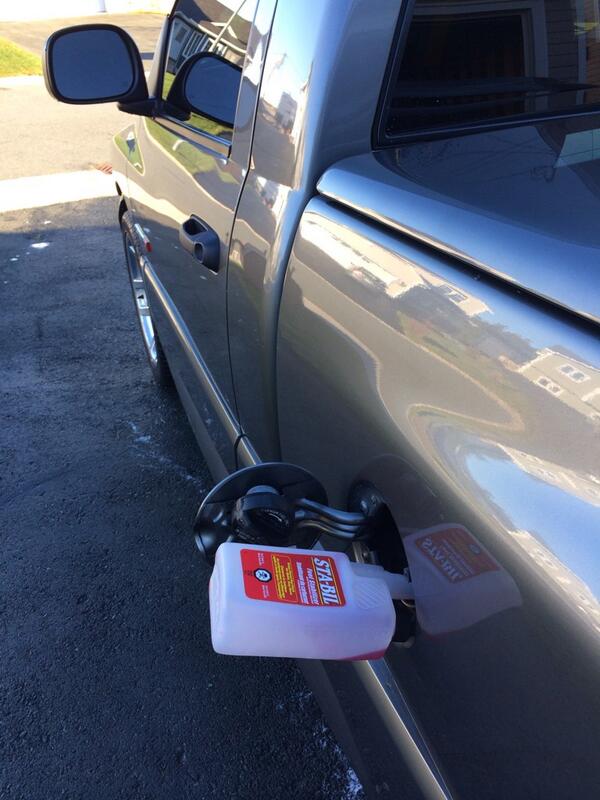 RyanBuckman1's tweet image. That time of year again #fall #SRT-10 #saltyroads #fuelstabilizer