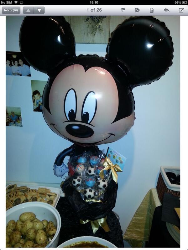 Poptastic2's tweet image. Hope @micky_c1 liked his pop cakes #football #westham #30th