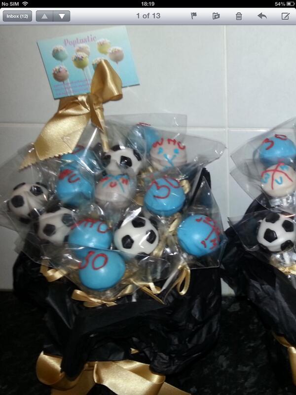 Poptastic2's tweet image. Men's 30th westham football pop cakes @BarbieakaKatieC @micky_c1