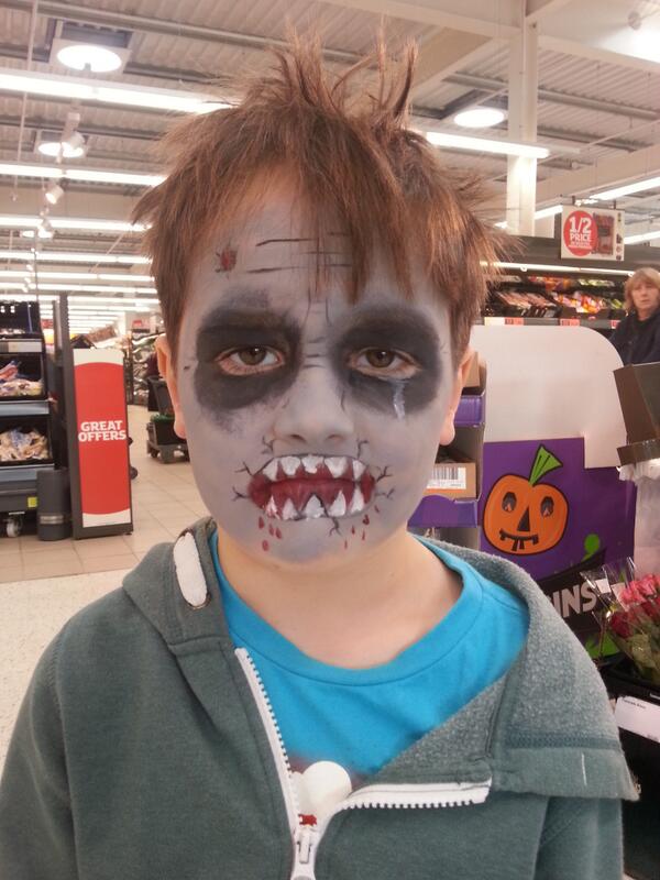 FabarooFaces's tweet image. Some of my work from the weekends face painting at Sainsbury for @Caldecott #zombie #fabaroofaces #halloween