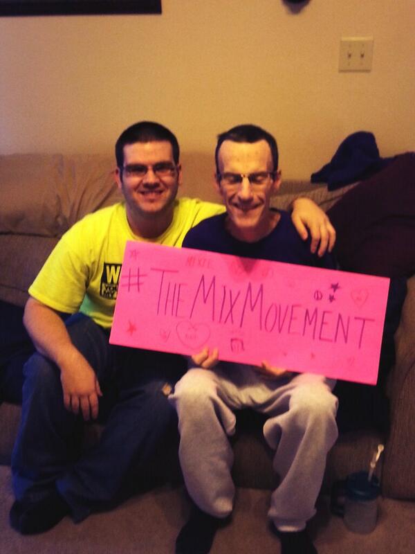 ashh_creech's tweet photo. “: Look who is SO PROUD of you all! Keep up #TheMixMovement 
You have the best supporter with you!
#TheMixMovement http://t.co/9GK498n1HV”