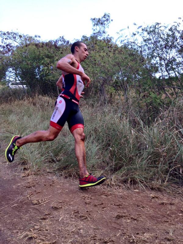 JuliaPolloreno's tweet photo. Leader Rufaza starting the brutal 10K, Allen 45 sec back @XTERRAoffroad #xterramaui http://t.co/7DMmzQYP3W