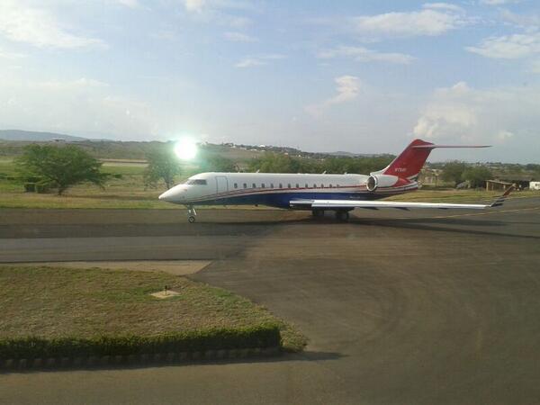 TraficoAereoLA's tweet photo. Despegando del Camilo Daza el Bombardier N79AY para cubrir la ruta CUCUTA-BARCELONA-ESTOCOLMO Foto @Jose_MelendezR http://t.co/qsZ78hEPNR