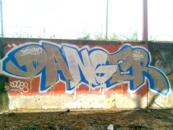 DallasGraffiti's tweet photo. #Danger #FreeDoes http://t.co/xtwqzDBdra