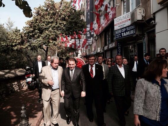 Her Bayram olduğu gibi İlçe örgütümüzle beraber tören alanına yürüyoruz.