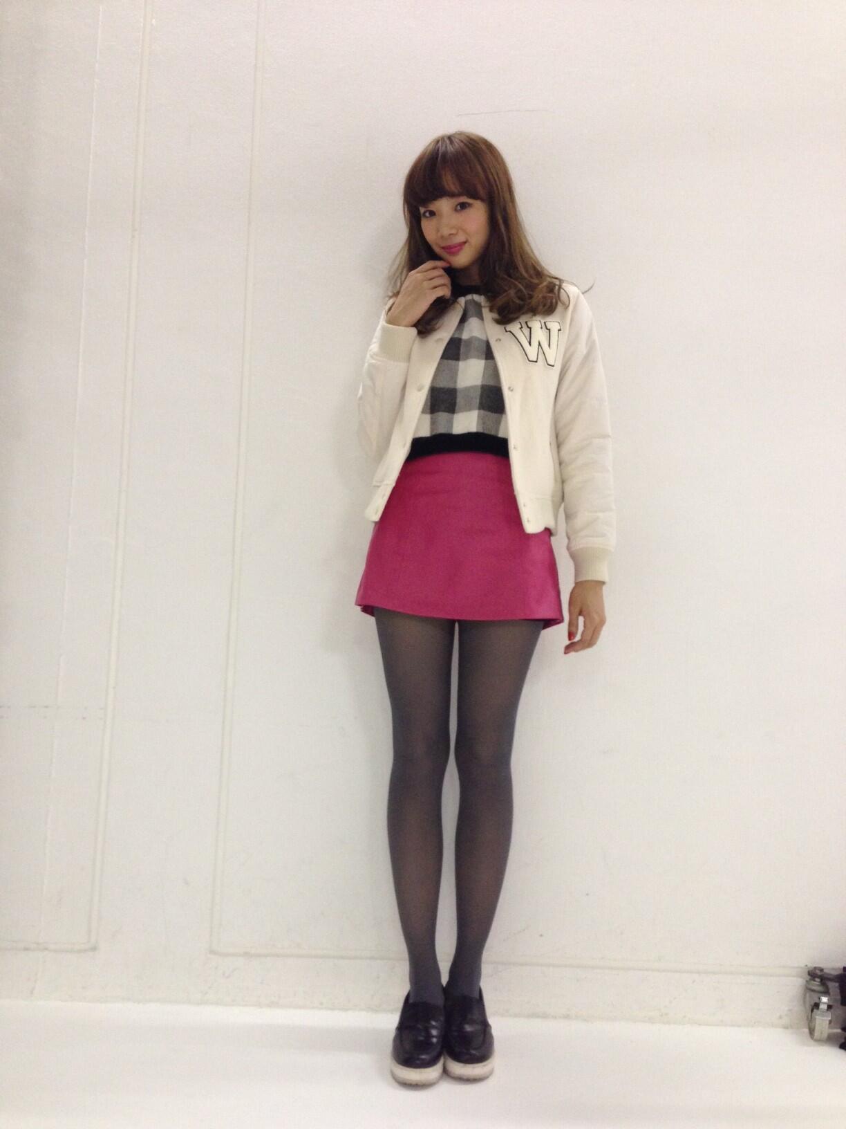 ノンノ Nonno 12月号付録 ローリーズファーム グレータイツ 今日の私服公開は紗佳ちゃん タイツコーデのポイントは ピンクとグレーの組み合わせが好き モノトーンでまとめつつ スカートのピンクを差し色に みんなのタイツコーデも教えて