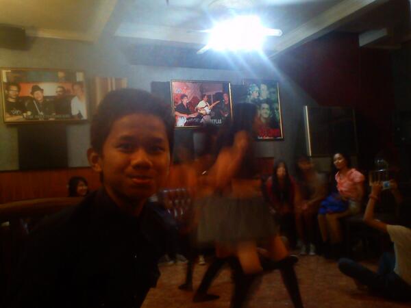 @AlvenAlberto lg menikmati sekser -____-