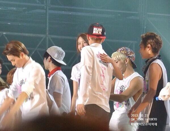 BXrHoTzCMAEkELf.jpg:large